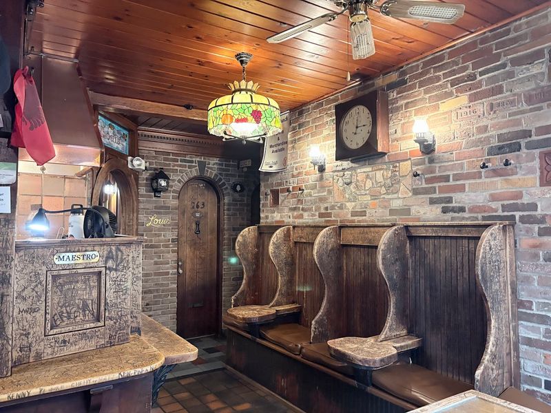 The Atmosphere Inside the Tiny Dining Room