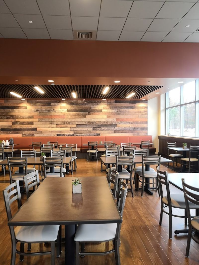 Fife & Drum Restaurant — Lexington