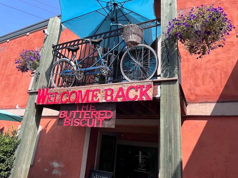 The Buttered Biscuit - Sumner