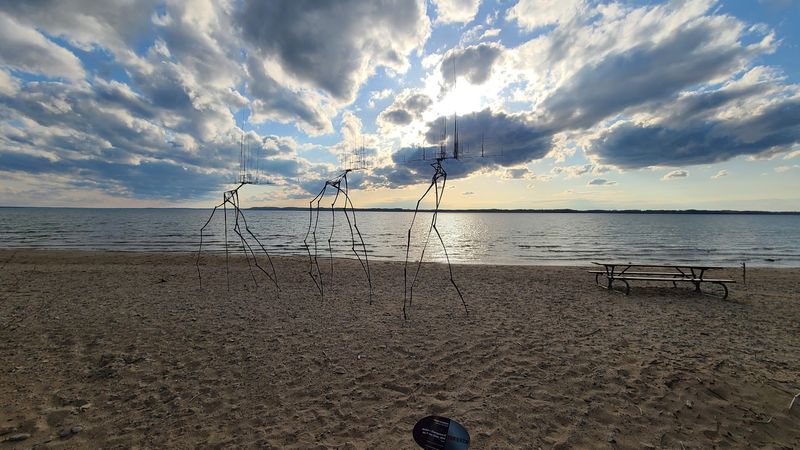 Picnicking With a View That Does All the Work