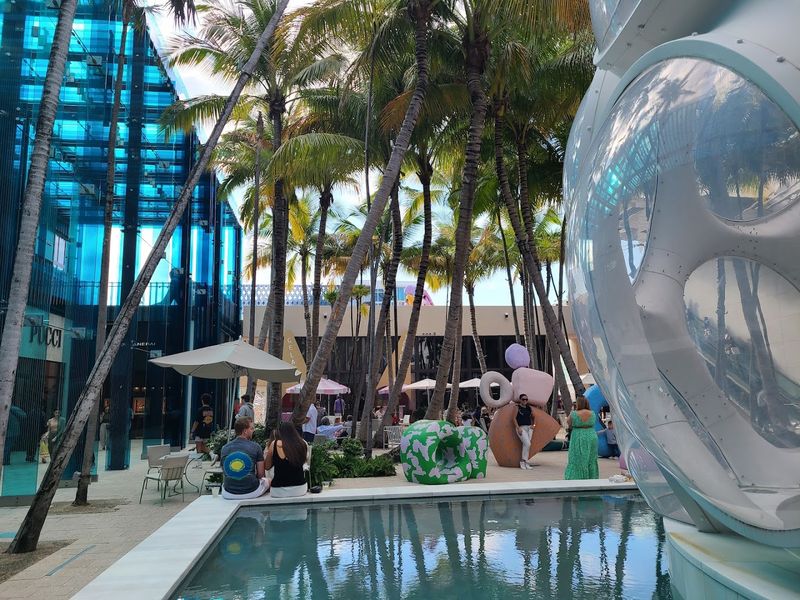 Cafe Culture and Casual Bites