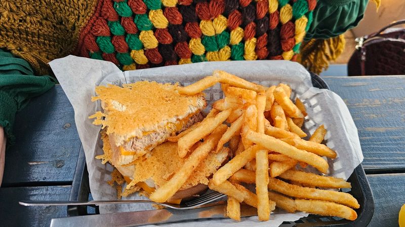 Burgers and Sandwiches Worth the Detour