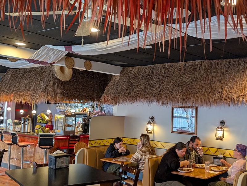 Inside the Dining Room: Decor That Tells a Story