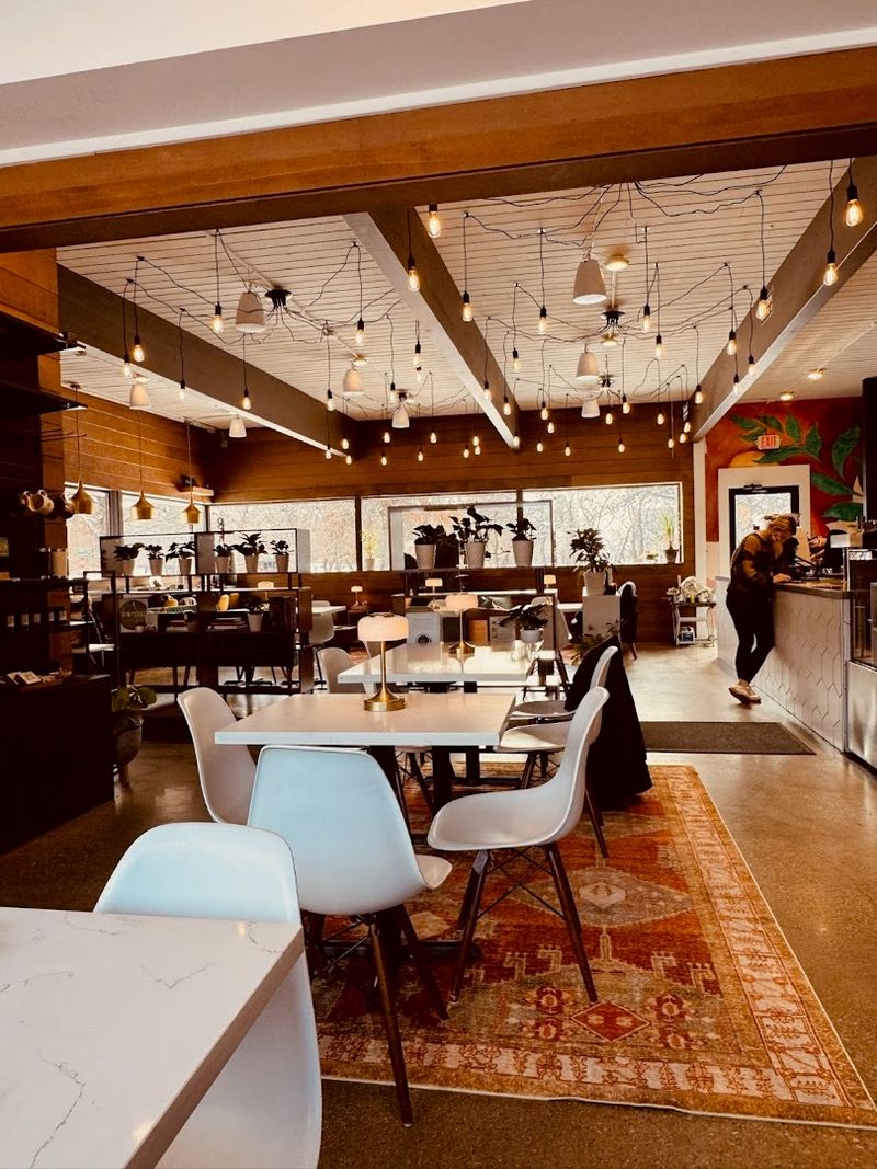 Hours, Pricing, and What to Expect on Your First Visit