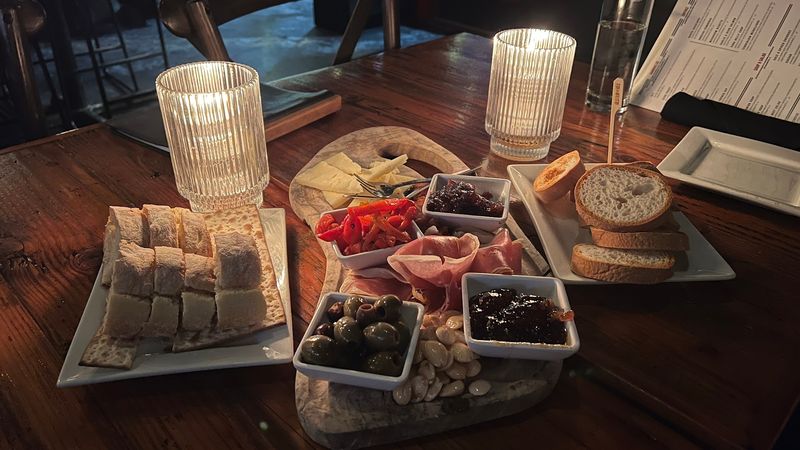 Build-Your-Own Charcuterie Boards That Actually Deliver
