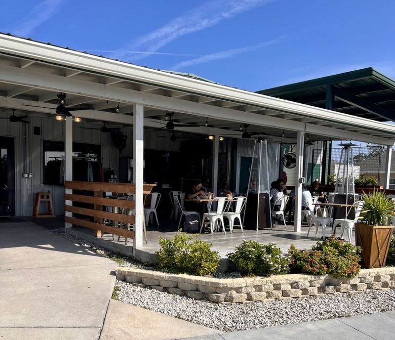 The Atmosphere and Outdoor Dining Setup