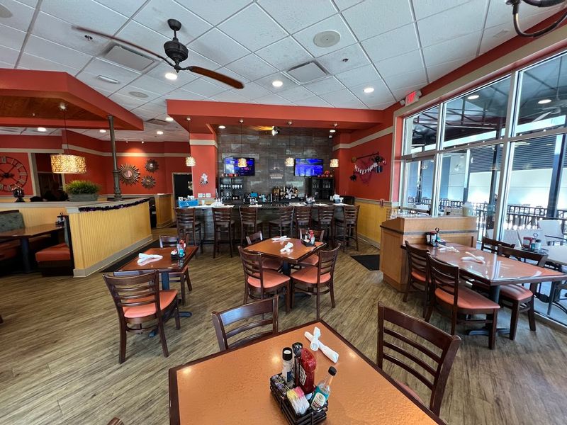 A Dining Room That Feels Like a Warm Welcome