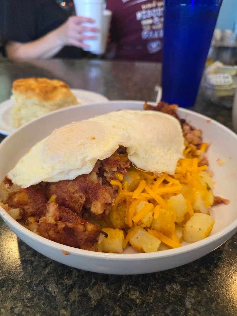 The Atmosphere Inside: Farm Charm Meets Florida Comfort