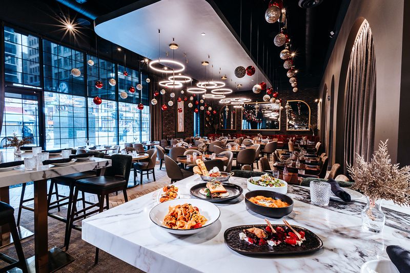 A Dining Room That Feels Both Modern and Warm