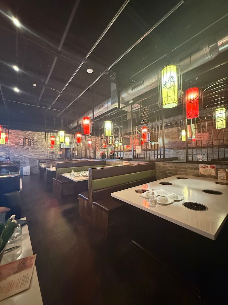 A Room That Feels Like It Was Designed for Good Times