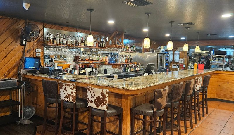 Live Music That Brings the Place to Life