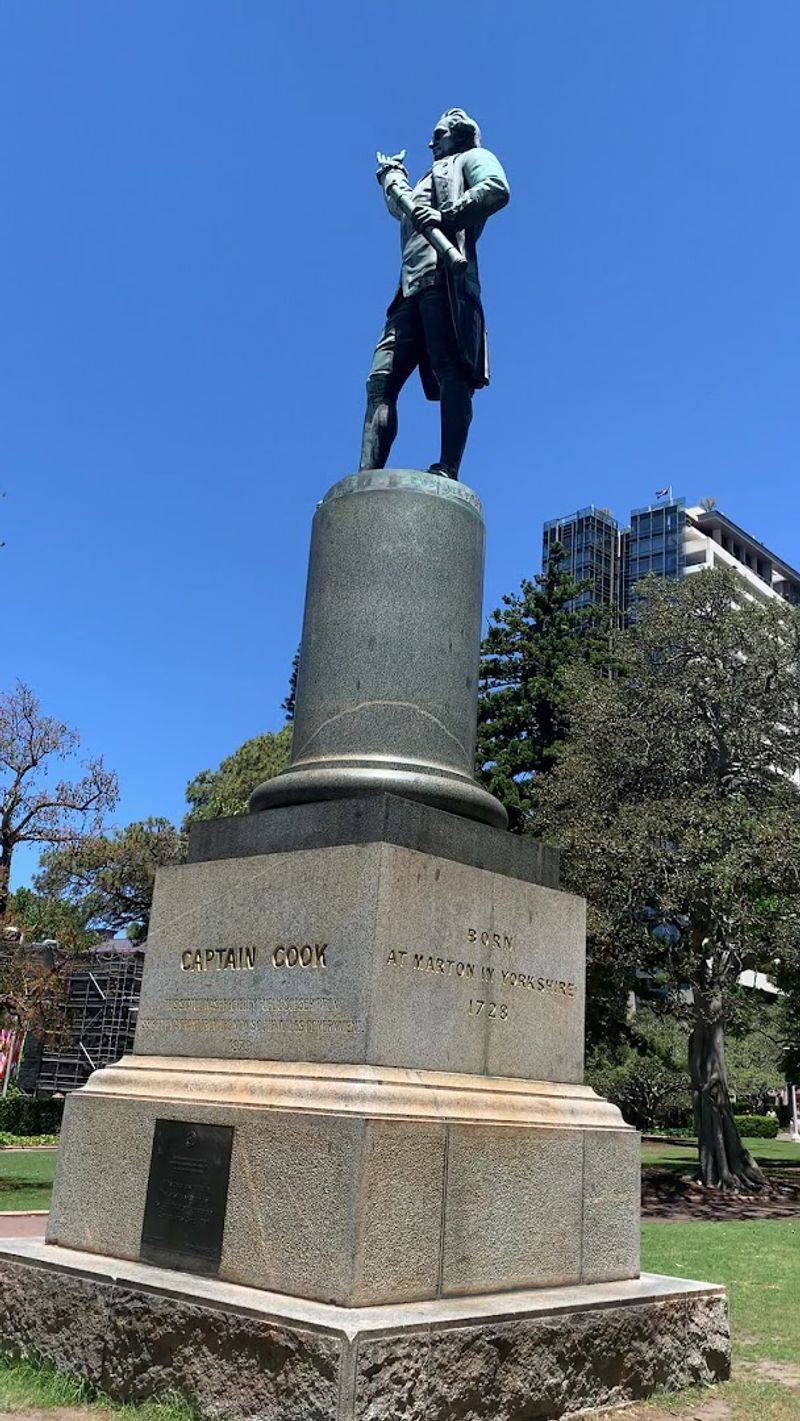 Captain Cook Statues – Australia & New Zealand