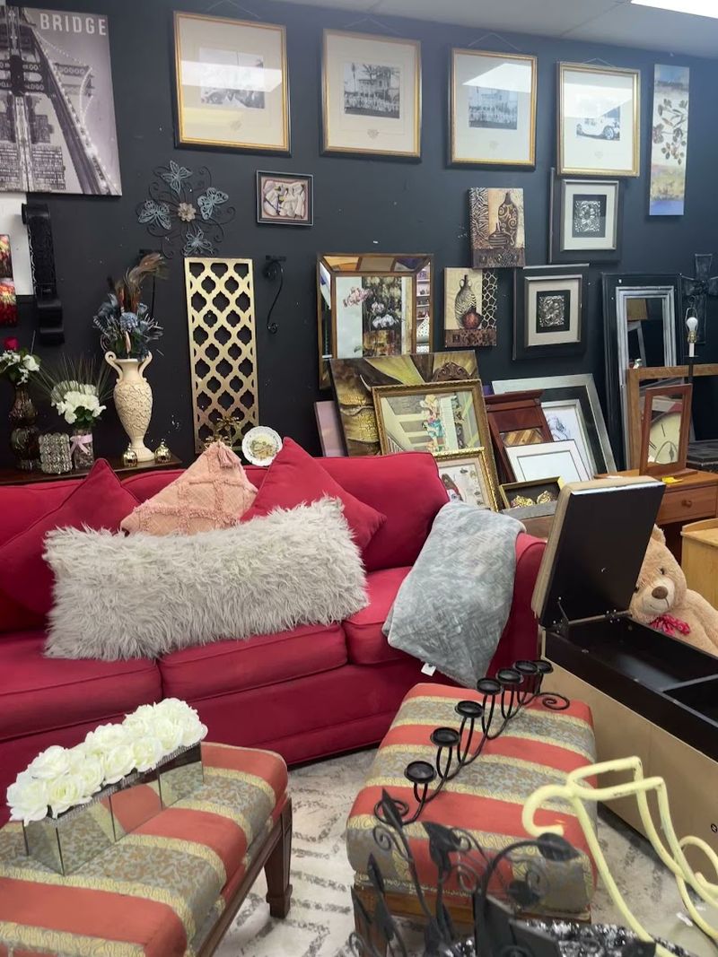 Artwork and Decorative Pieces at Unbeatable Prices