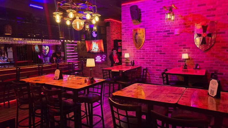 Hours That Match the Mood: When to Visit