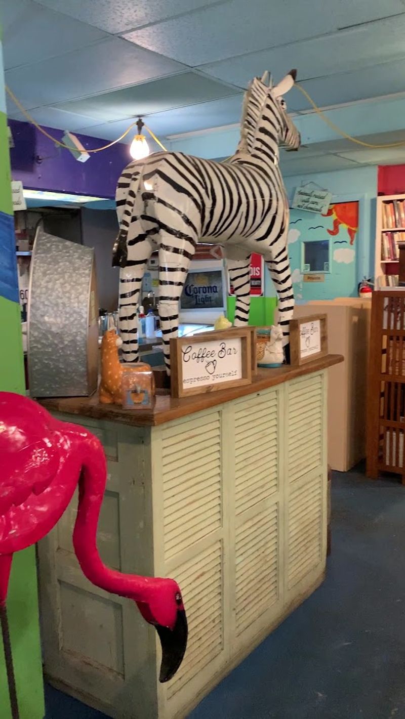 Ginny's & Jane E's Café