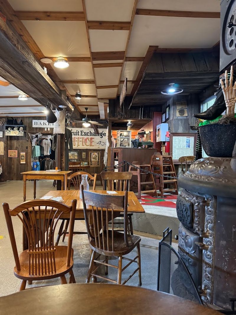 The Atmosphere That Keeps People Coming Back