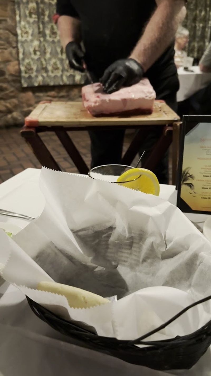 The No-Menu Tradition That Surprises First-Timers