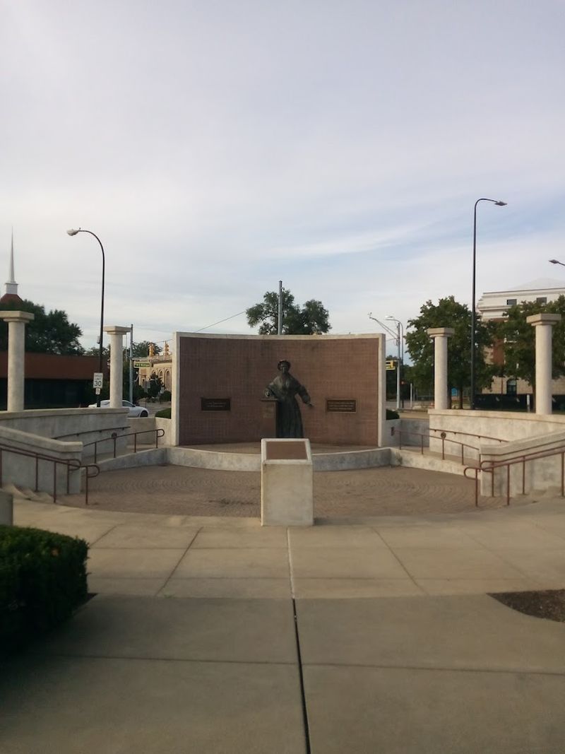 Monument Park: The Space That Surrounds the Sculpture