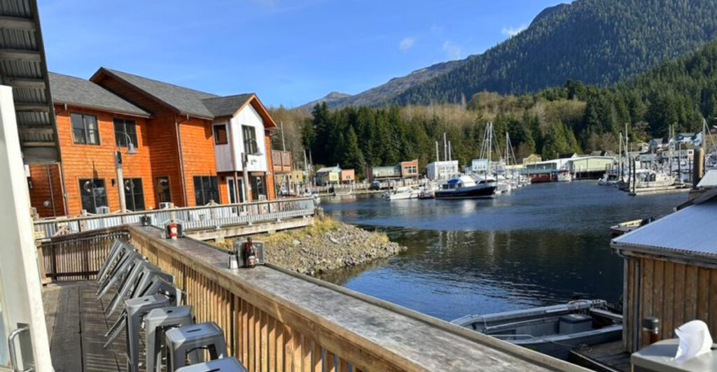 These 14 Alaska Spots Serve Some of the Best Dungeness Crab Around