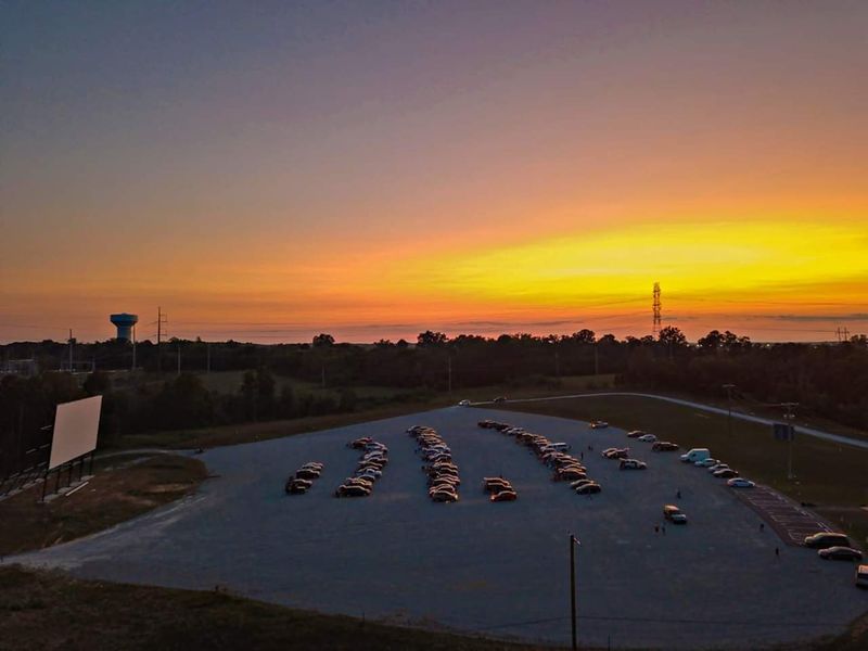 Sauerbeck Family Drive-In — La Grange