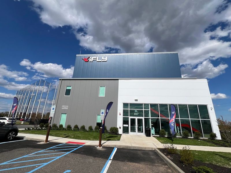 Where to Find This High-Flying Edison Destination