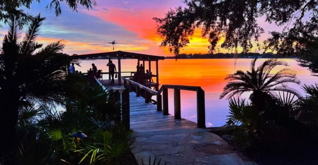 This Frank Lloyd Wright-Inspired Restaurant in Winter Park Has Stunning Lake Views