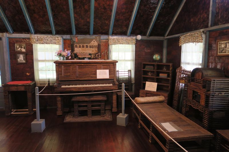 The Story Behind the Builder: Elis Stenman's Newspaper Dream