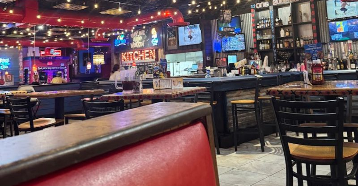 This Lively Florida Spot Blends Southern Comfort Food, Live Music, and Soulful Flavors Locals Love