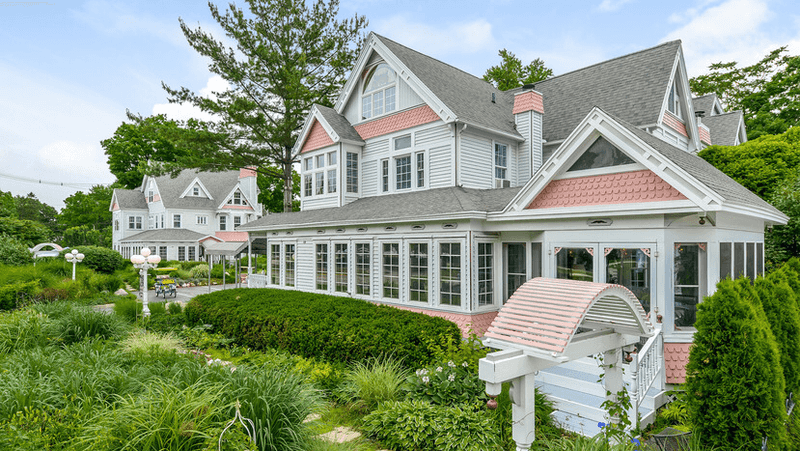 Where Exactly You Will Find This Lakeside Retreat