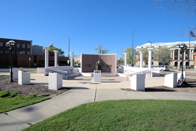 Where the Monument Stands: Address, Location, and Setting