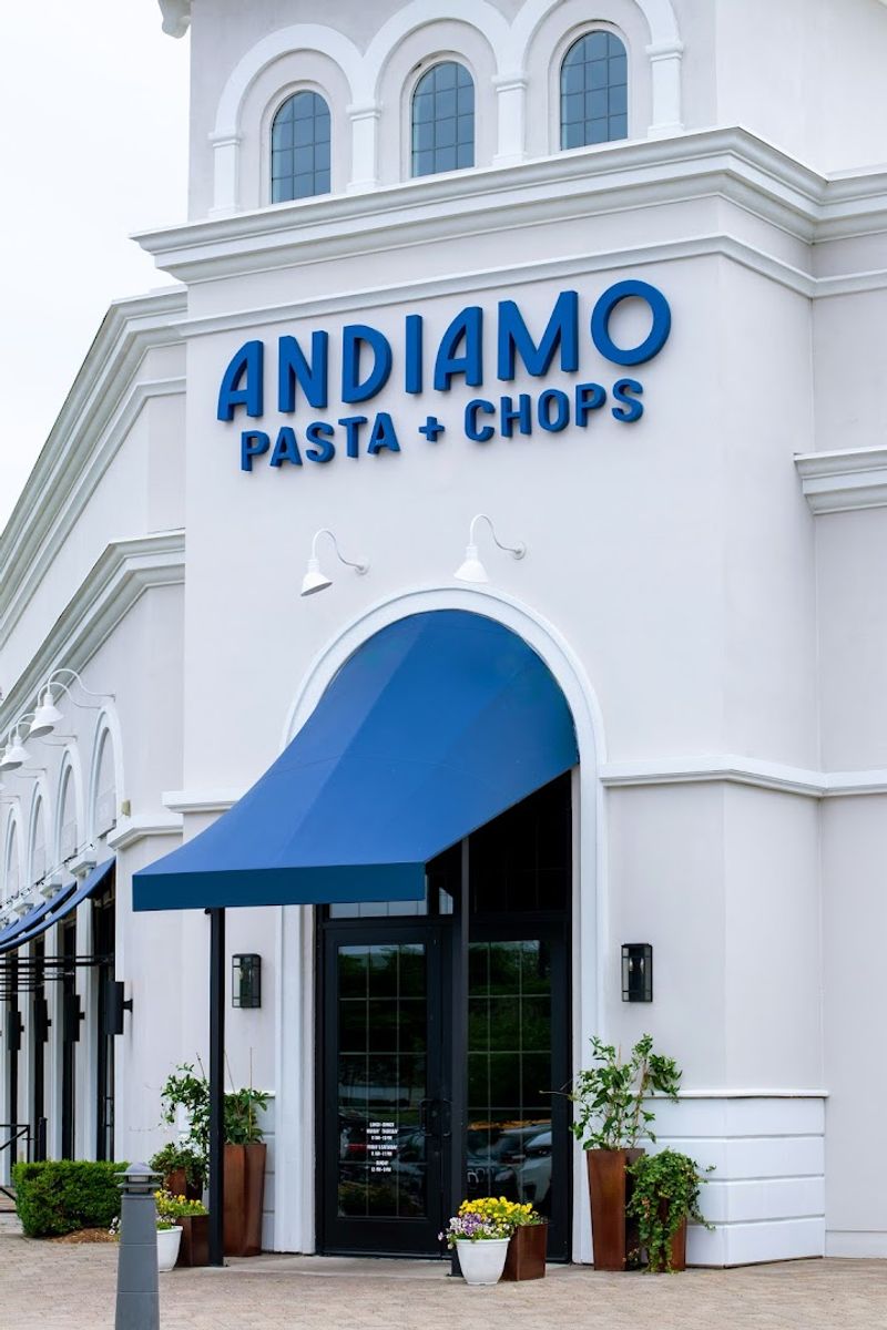 The Address, Setting, and First Impressions