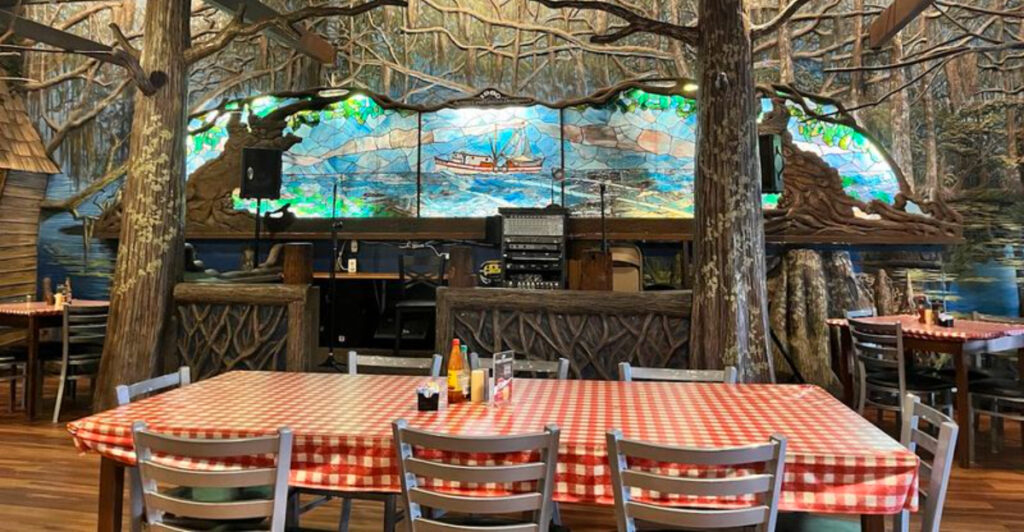 This Must-Visit Restaurant in Louisiana Delivers a True Cajun Dining Experience