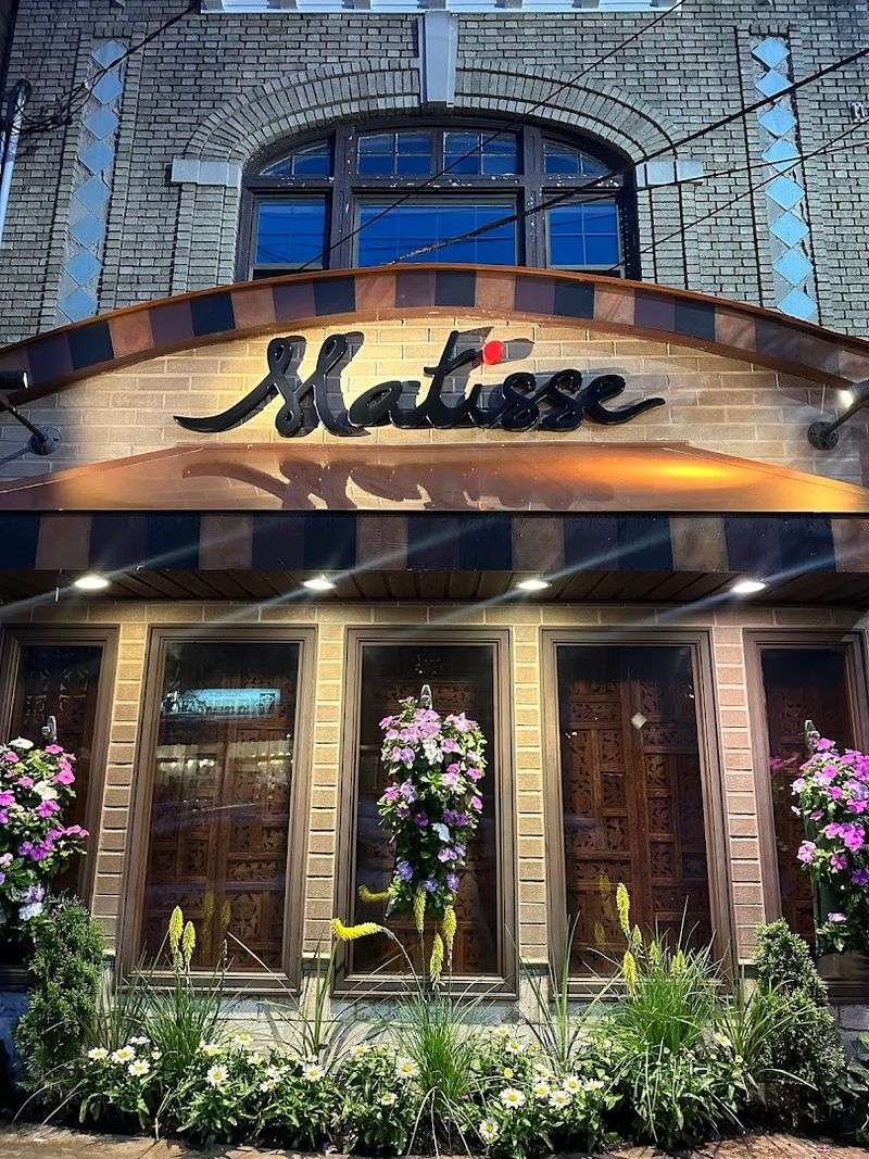 Where to Find This Rutherford Treasure