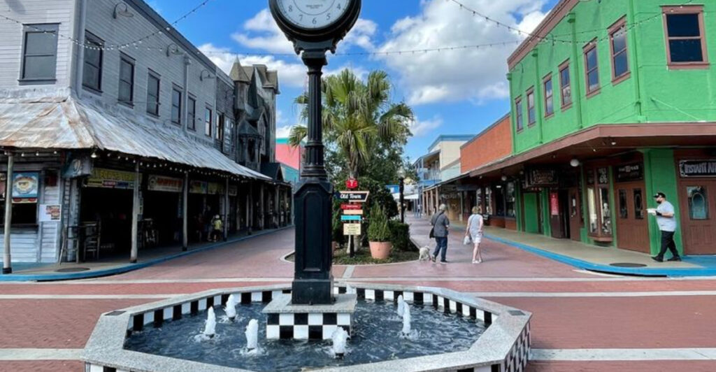 This Nostalgic Kissimmee Hotspot Feels Like a Step Back in Time with Classic Car Shows, Neon Lights, and Free Family Fun