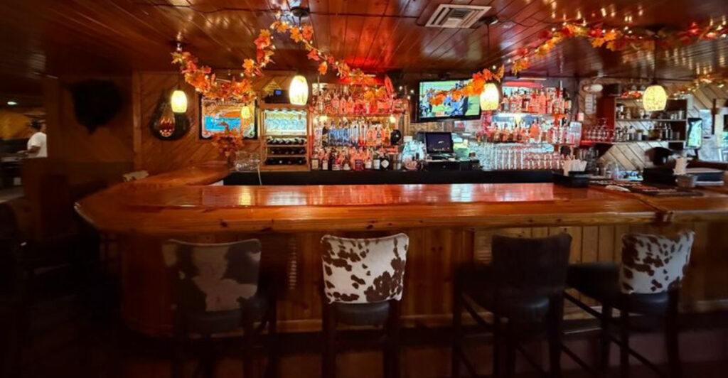 This Old-School Sebring Spot Feels Like a True Florida Ranch Experience with Hearty Meals