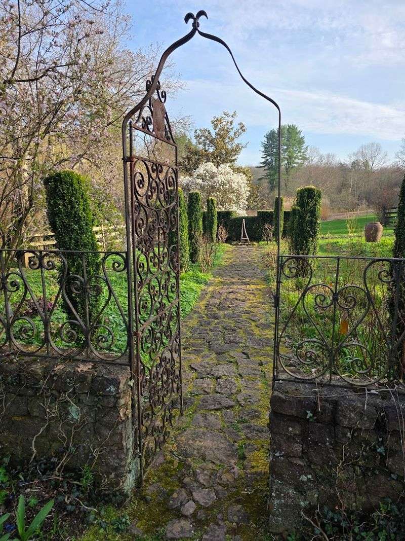 Where Exactly This Green Escape Can Be Found