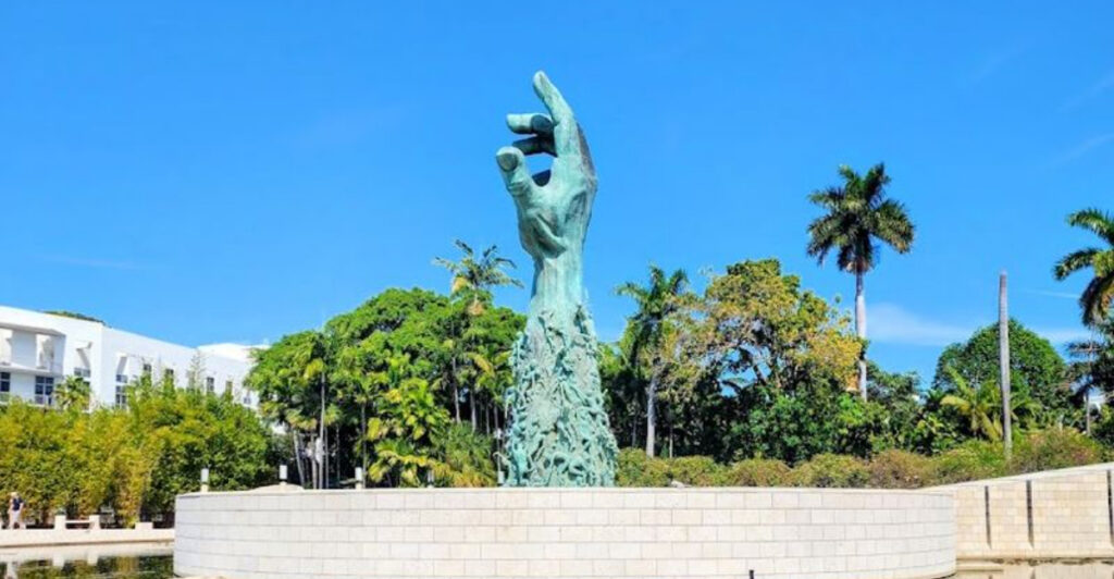 This Powerful Miami Beach Memorial Offers a Moving Tribute You Won’t Forget