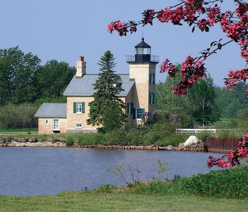Where Exactly This Lighthouse Stands