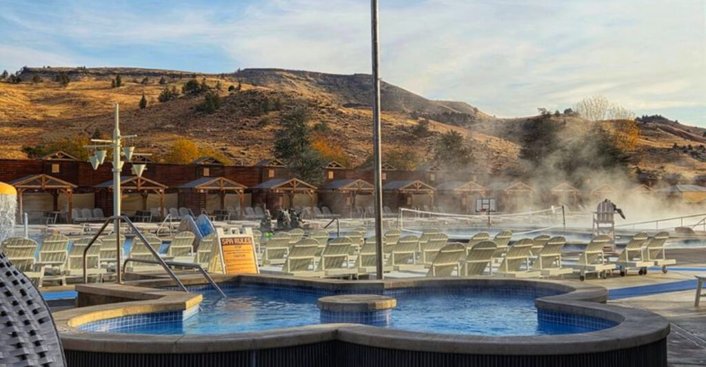 This Reopened Oregon Hot Springs Resort Features 30 Pools and a Desert Oasis Feel