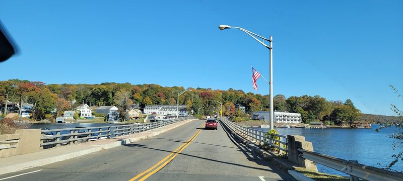 Where Exactly This Lake Sits and How to Get There