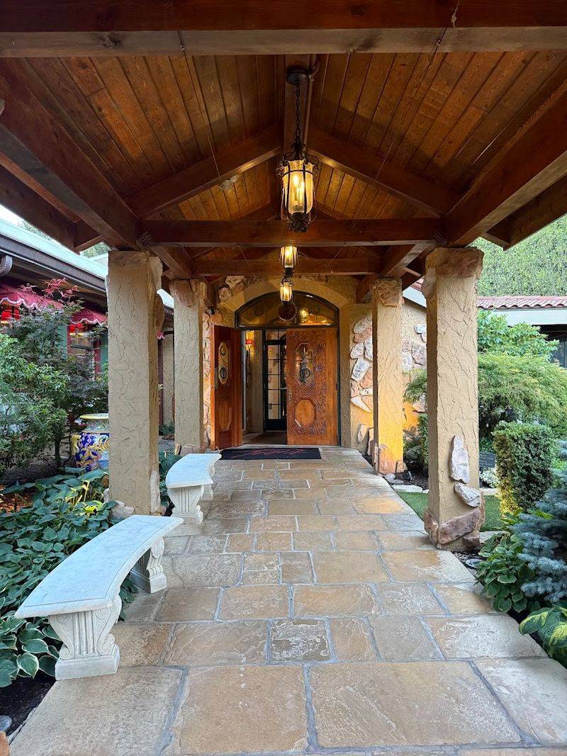 A Landmark Address on Ridge Road