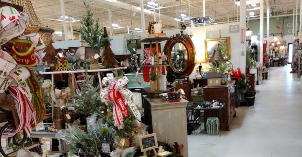 This Tennessee Antique Mall Is a Must-Visit for Treasure Hunters and Vintage Lovers
