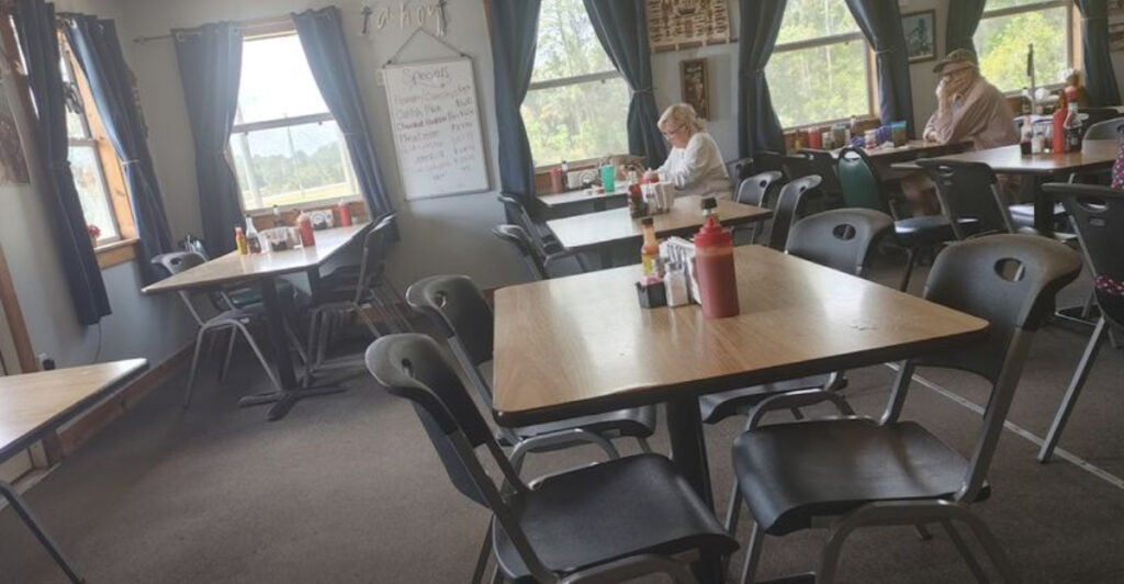 This Tiny Florida Seafood Spot Is Serving Some of the Freshest Fish Around