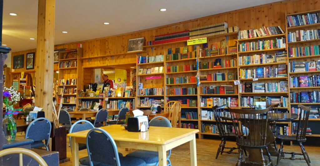 This Upper Peninsula Café Feels Like a Bookstore Living Room – With Croissant Sandwiches Worth the Stop