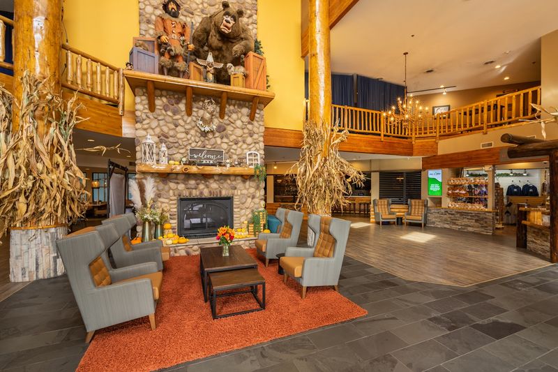 Grizzly Jack's Grand Bear Resort Buffet — Illinois Border Region