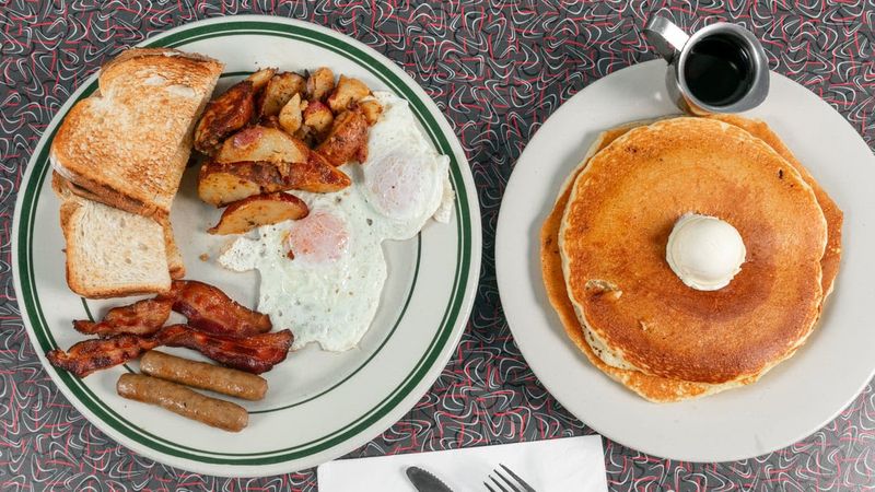 Airport Diner — Manchester