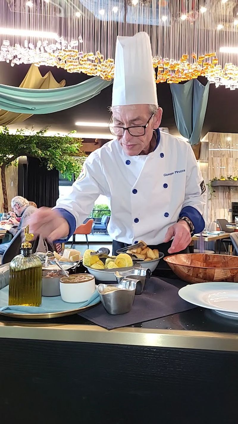 Why This Restaurant Keeps Drawing People Back