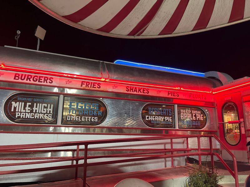 Why the Phoenix Retro Food Scene Needs Places Like This