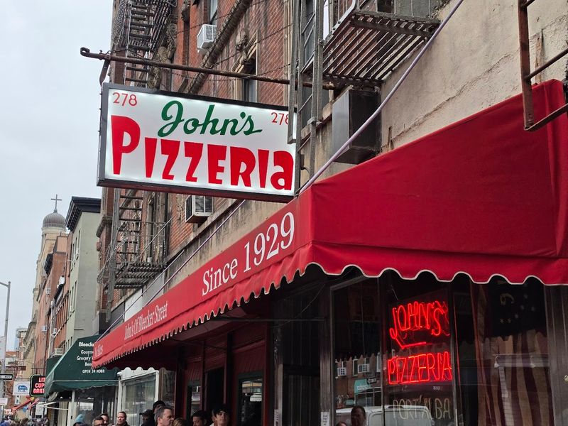 John's of Bleecker Street (Greenwich Village) — The No-Slice Institution