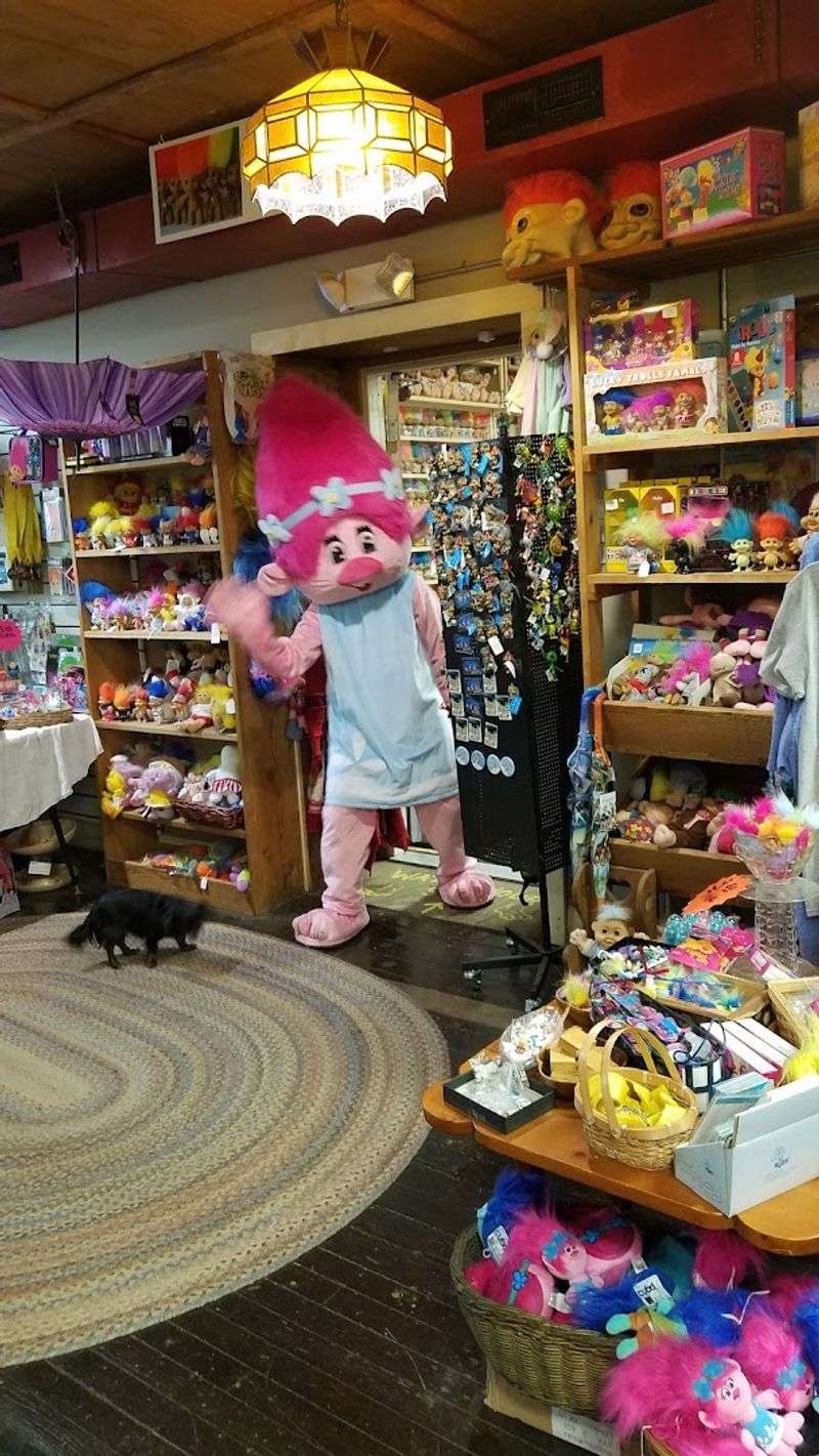 The Gift Shop and Coffee Corner